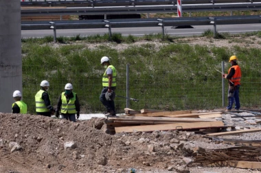 RADNICI MORAVSKOG KORIDORA ISKOPALI GROBNICU SA LJUDSKIM KOSTIMA: Arheolozi utvrdili da ostaci datiraju iz 8. veka