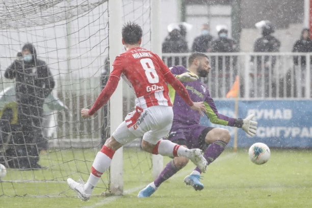 (FOTO) EUFORIJA NA KROVU: Voždovac doveo NAJVEĆE letnje pojačanje!