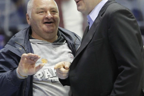 LEGENDARNI TRENER NE ZABORAVLJA NAVIJAČA PARTIZANA: Duletu nedostaje Miša!