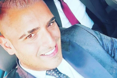 (FOTO) TEMPIRANA BOMBA PONOVO NA DRUMU! Ovaj potez Darka Lazića je TOTALNO IZBEZUMIO fanove!