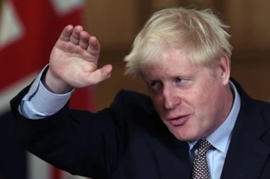 Engleska se zaključava na mesec dana