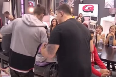 "Što ne kažeš da si dobio po pi*ki": Fran dobacio Kristijanu, Golubović momentalno izgubio kontrolu!
