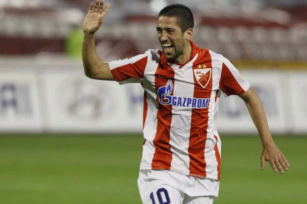 "DELIJE" SU GA OBOŽAVALE: Evandro potpisao!