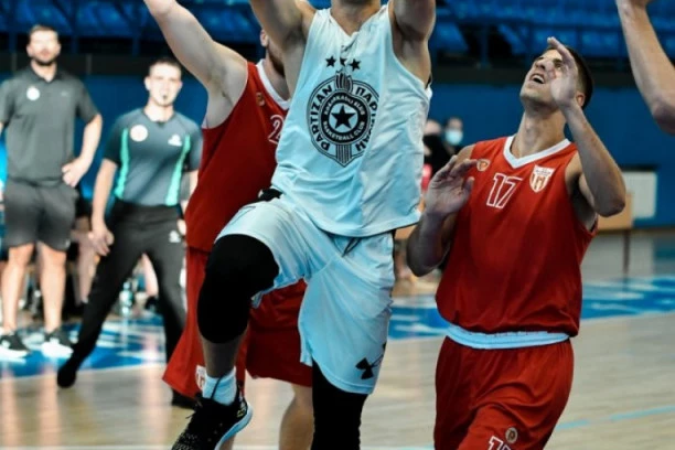 ZVANIČNO: Amerikanac potpisao!