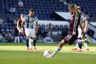 "LISICE" NEMILOSRDNE: Lester sporo upalio, pa RAZBIO VBA na startu Premijer lige!