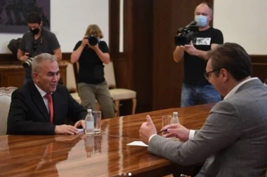(FOTO) Vučić sa ambasadorom Palestine: Razgovarali i VAŽNIM temama