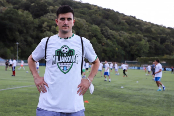 PONOVO PODIGAO SRBIJU NA NOGE: Možda Jovan Simić nije uspeo da dovede Mesija u FK Miljakovac, ali je doveo "zmajeve"!