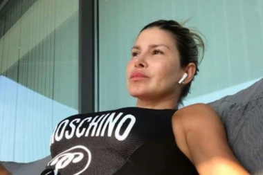 (FOTO) DEVOJKA STRAHINJE STOJANOVIĆA OBJAVILA OVO: Kolumbijka pokazala koliko pati za njim i šta joj nedostaje!