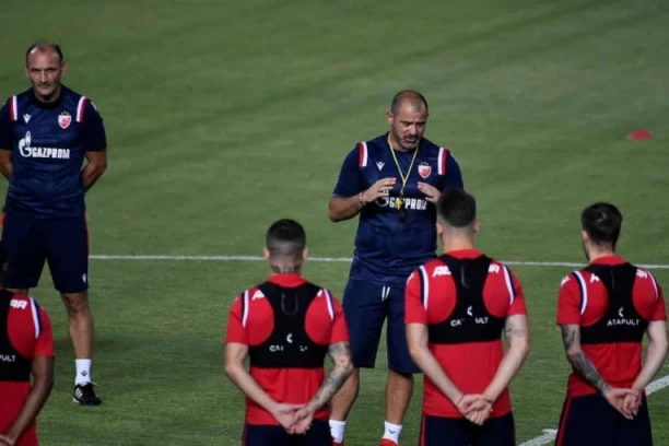 (FOTO) PRŠTALO NA KIPRU: Zvezdaši odradili trening pred meč odluke!