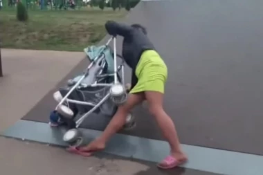 (VIDEO) Pijana majka umalo ubila svoju bebu u kolicima