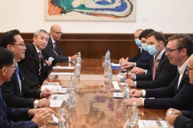 (FOTO) NOVA ULAGANJA U SRBIJU: Vučić se sastao sa predstavnicima japanske kompanije Nidec