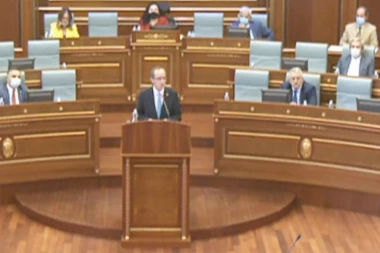 SPREMAJU SE NEREDI U PRIŠTINI! Hotiju preti HAOS ako izaće Srbima u susret