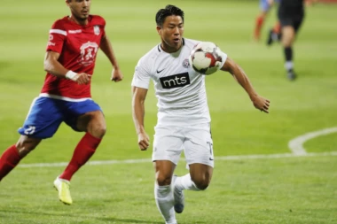 TRENER SFINTULA NEUTEŠAN:Kao da je bačena kletva na nas, sudija kriv za poraz od Partizana!