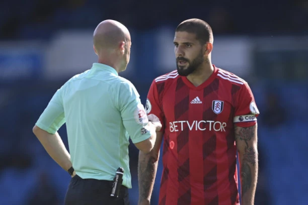 (VIDEO) MITAR REŠETAO UZALUD: Srbin dvostruki strelac u goleadi na "Eland roudu", Lids ipak slavio!