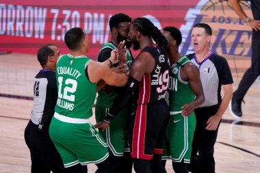 (VIDEO) PLEJ-OF LUDNICA: Umalo TUČA na terenu, pa pobeda Bostona nad Majamijem