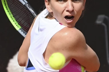 ČEKA ČEHINJU U FINALU: Halep NADIGRALA Muguruzu za treće finale!