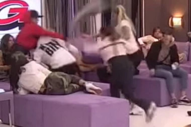 Ša dobio batine od cimerke: Haos u Zadruzi, polio je kafom, a onda je došlo do ŽESTOKE TUČE!