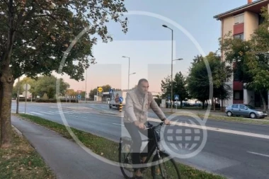 SVETSKI DAN BEZ AUTOMOBILA: Gradonačelnik Zrenjanina u znak podrške na posao došao biciklom