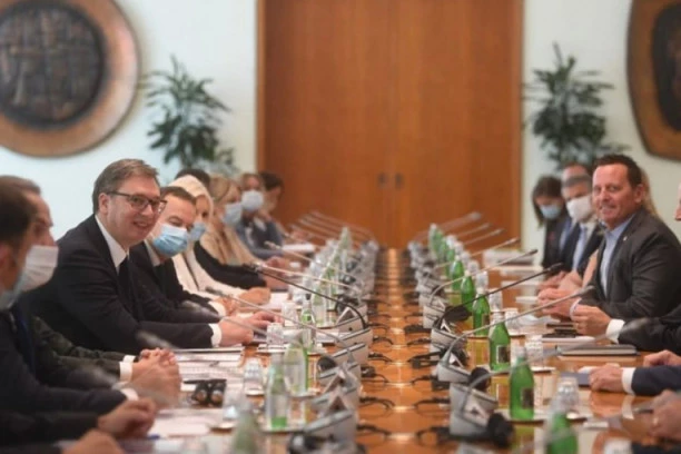 (FOTO) Predsednik i premijerka se sastali sa Grenelom i Bolerom!