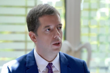 SRBIJA VERUJE U MOĆ DIJALOGA! Oglasio se ministar Đurić iz Vašingtona!