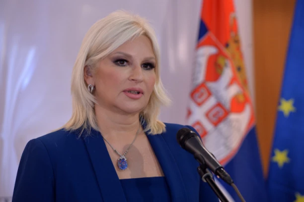 MINISTARKA MIHAJLOVIĆ EMOTIVNIM REČIMA OPROSTILA SE OD LANETA GUTOVIĆA (FOTO)