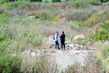 SRPSKI TELEGRAF NA DEPONIJI VLASNIKA "ELITA GRADNJE": Krstić se krio u žbunju!