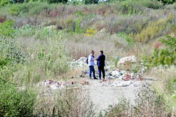 SRPSKI TELEGRAF NA DEPONIJI VLASNIKA "ELITA GRADNJE": Krstić se krio u žbunju!