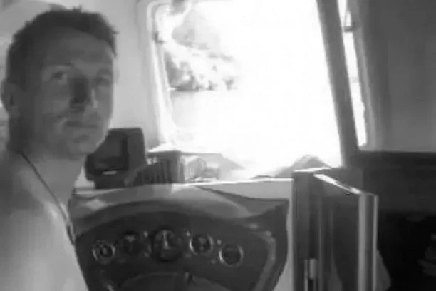 POSLEDNJI POZIV POGINULOG PILOTA! Potresna ispovest majke Zvonka Vasilejvića: ZVAO ME POLA SATA PRE LETA, ČEKALI SMO GA KAO OZEBLO SUNCE!