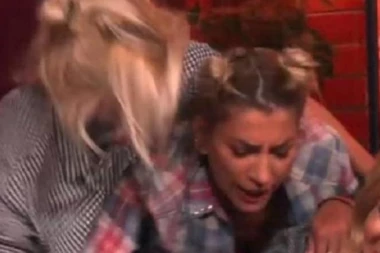 Uletela u studio i napala koleginicu: POTUKLE SE voditeljke Happy televizije!