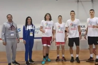 (VIDEO) TITULA IDE  U GRAD KOŠARKE: Basketaši iz Čačka poslali MOĆNO poruku za Republiku sa Kopaonika!