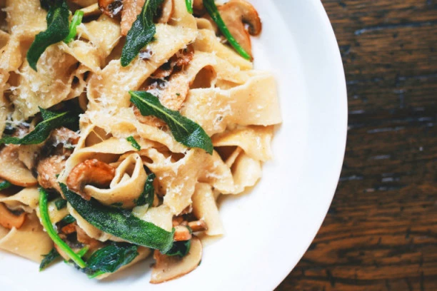 JEDITE BEZ GRIŽE SAVESTI: Uz ovaj trik smanjićete kalorije u testenini i sačuvati vitak stas!