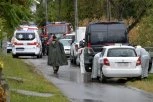 TRAGEDIJA KOD VALJEVA: Žena poginula u sudaru, prešla na suprotnu traku i PODLETELA POD KAMION!