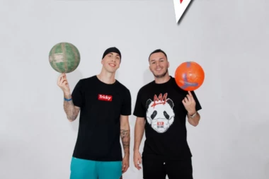 DVOJAC KOJI SE SPOJIO DRUŠTVENE MREŽE I SPORT: Đota i Triki otkrivaju drugu stranu fudbala i košarke na RED TV-u!