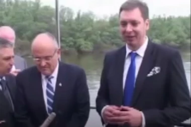 (VIDEO) Kredibilitet i vizija sprovedeni u delo! Rudolf Đulijani je pre 8 godina OVAKO govorio o Vučiću i projektu "Beograd na vodi"!