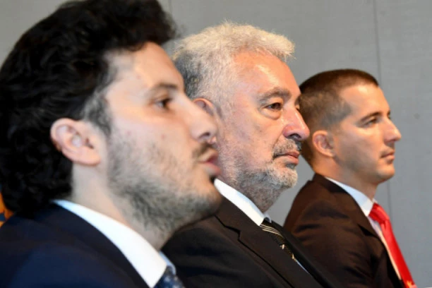 LIDER URA SABOTIRA FORMIRANJE VLASTI: Dritan traži alibi za dogovor sa Milom!