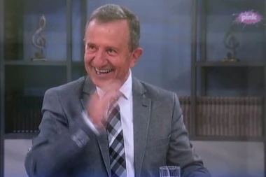 SVE PRŠTI U STUDIJU TV PINK! Smehotresan gaf poznatog voditalja: Probao sam proizvode iz Jovanjice i BIO SAM VESELIJI