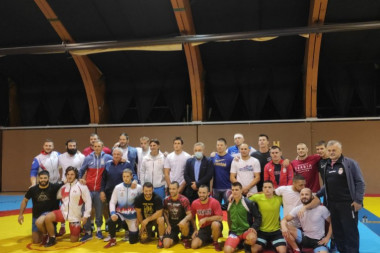 U susret Svetskom prvenstvu u Beogradu: Ministar Udovičić posetio pripreme rvačke reprezentacije Srbije na Kopaoniku!
