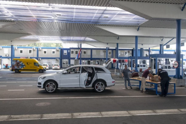 CARINICI OTKRILI PREVARU S DUVANOM ZA NARGILE! Na granici zaustavljena još jedna pošiljka švercovane robe!