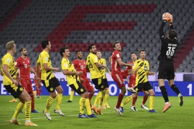 BAJERN SE PRETPLATIO NA TROFEJE: Bavarci srušili Borusiju Dortmund u Superkupu!