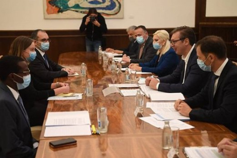 (FOTO) Predsednik Vučić sa predstavnicima Svetske banke