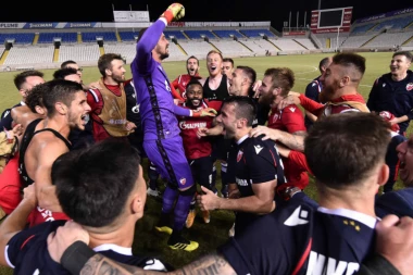 (VIDEO) FEŠTA U NIKOZIJI: Igrači Zvezde znali kako da proslave ulazak u Ligu Evrope