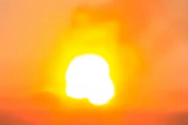 (VIDEO) Vatrena kugla i crni dim: Uništen azerbejdžanski helikopter u Karabahu