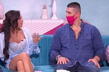 Njoj je baš teško: Ljupka se poverila Kristijanu u emisiji, pa se raspakala, evo šta joj je poručio učesnik Zadruge!