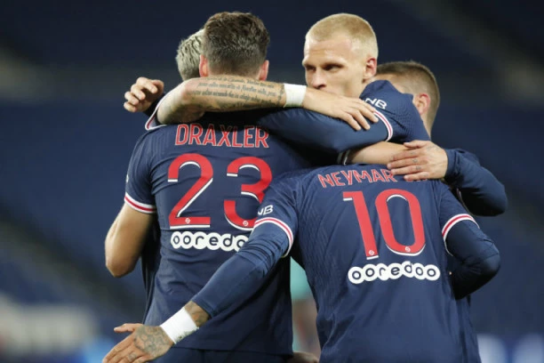 (VIDEO) RAPSODIJA "SVETACA": PSŽ demolirao nesrećni Anže