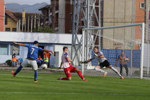 GOLEADE U SUPERLIGI: Het-trik Zvezdinog napadača, Voša razbijena u Novom Pazaru