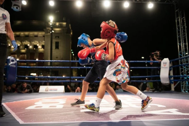 KONSTANTIN DOŠLJAK bije kao tata nekada!