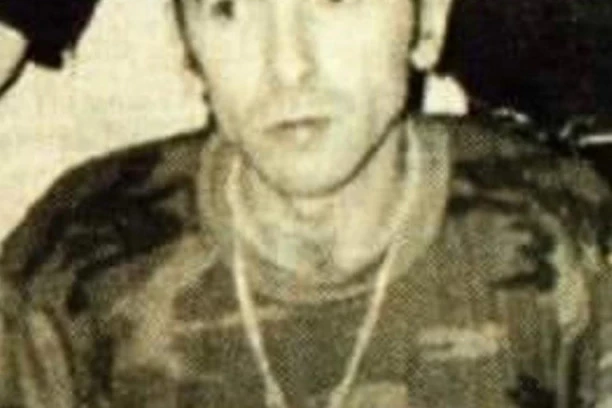 NIKAD VIĐENO U SRPSKIM MEDIJIMA: Pogledajte kako izgleda Dino Merlin u uniformi u kojoj je ratovao protiv Srba