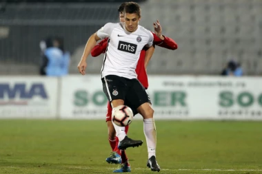 OGLASIO SE PARTIZANOV NIKOLIĆ: Zvezdašima ŽELI DA UMRU, sada zove "GROBARE" UPOMOĆ