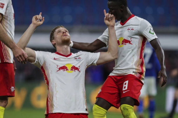 U MINUT DO 12: Lajpcig doveo OGROMNO pojačanje iz Serije A!