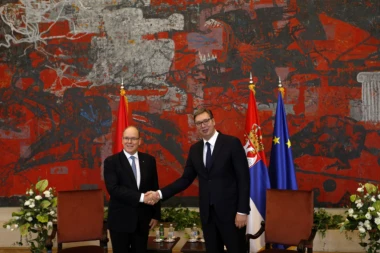 (FOTO) Posle sastanka sa princom Albertom II poručio: Nadam se da će više Srba posećivati Monako, a ne samo Novak Đoković!